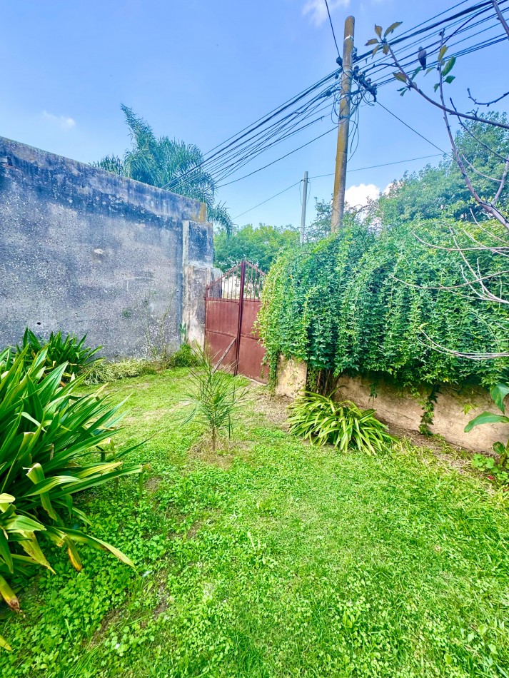 San Martin 500, Muñoz, Casa a reciclar de tres dormitorios con terreno de 600 m2