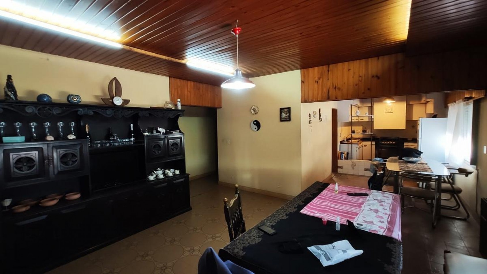 Capitan Bermudez, Laprida al 100, local comercial y departamento 3 dormitorios.
