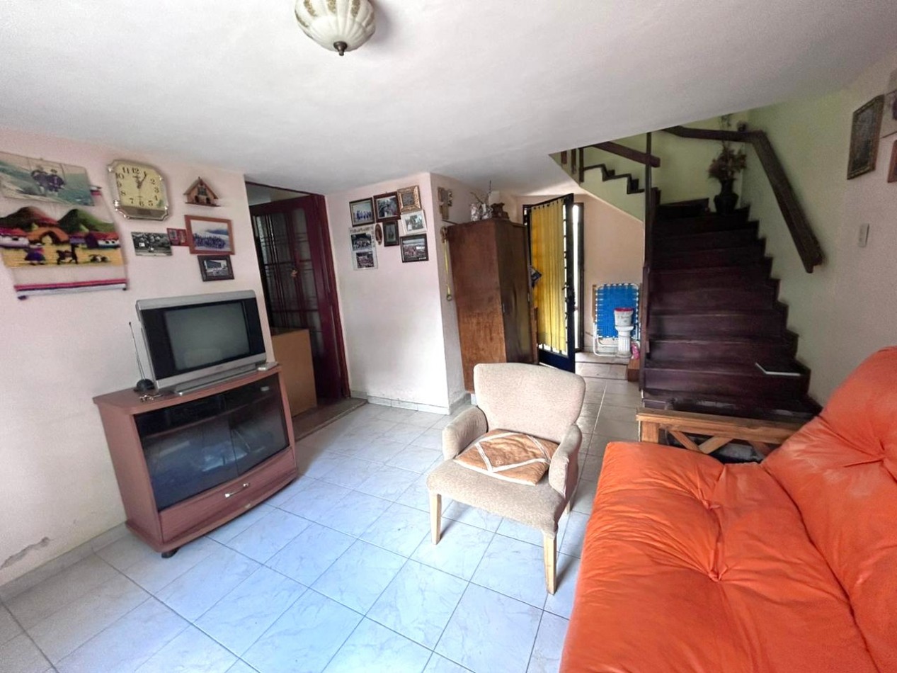 Pte Quintana 3600, 4 dormitorios + local comercial amplio.
