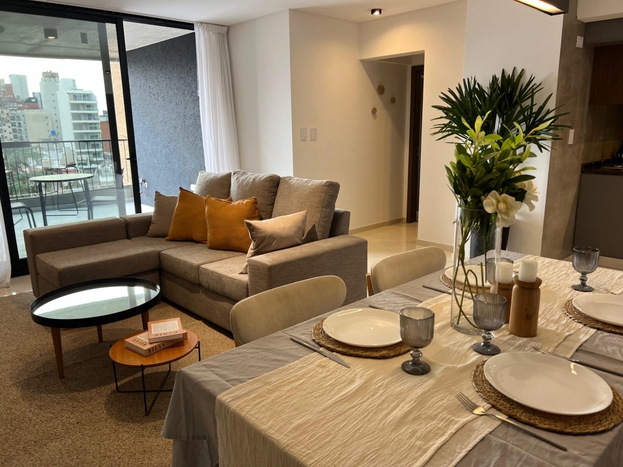 Montevideo 900 - Amplio departamento de 3 dormitorios con balcon con parrillero | 94 m²  