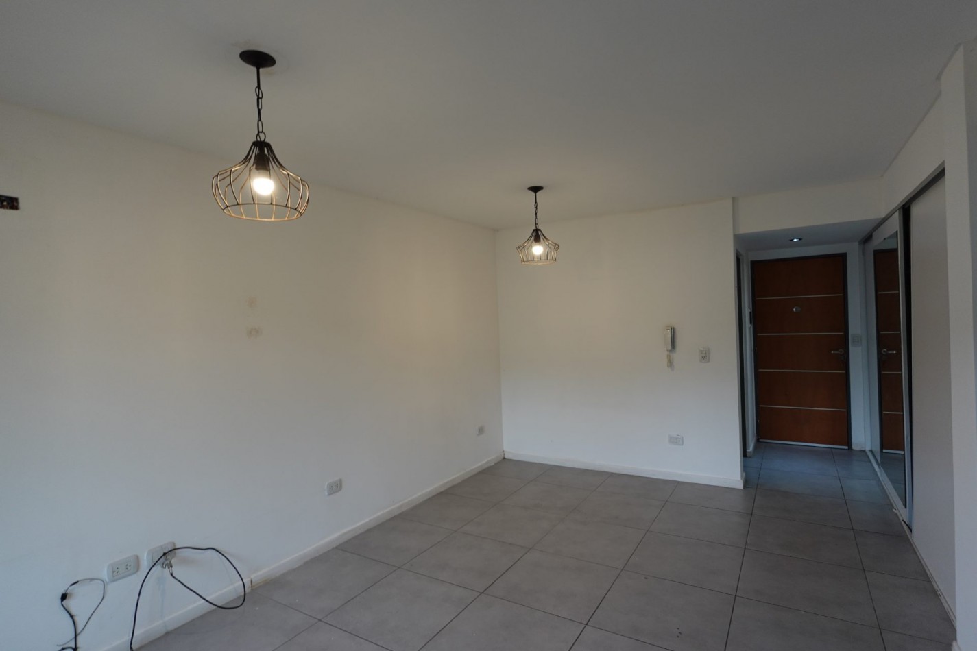 Corvalan 500 - Monoambiente con Balcon al Frente 