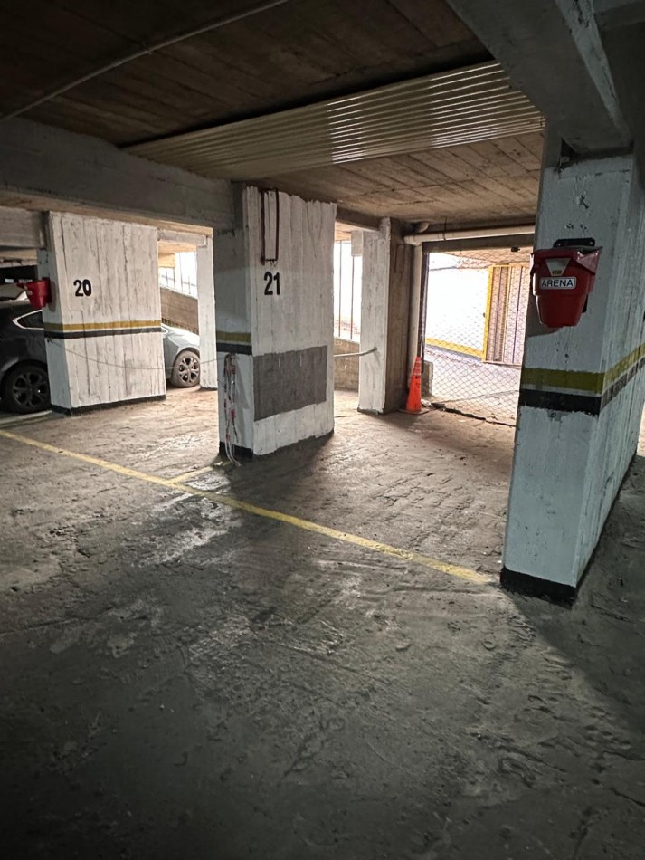 Cochera en venta en Corrientes 300 - Sin expensas