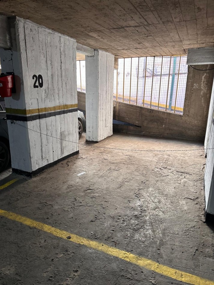 Cochera en venta en Corrientes 300 - Sin expensas