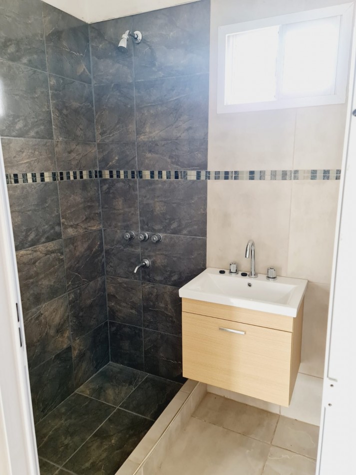 Duplex de 2 Dormitorios con Jardin y Doble Cochera en Tierra de Sueños III - Roldan