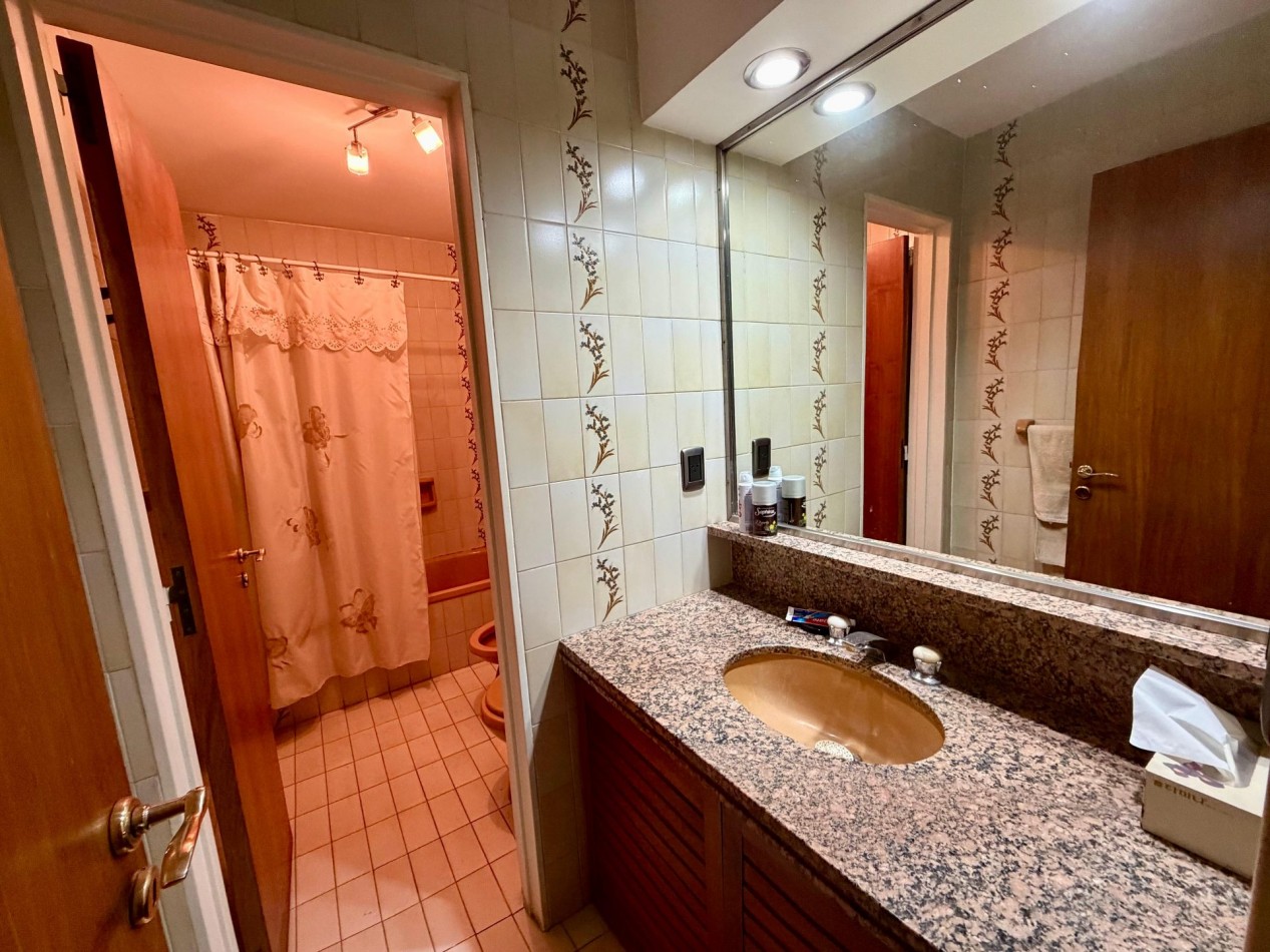 DEPARTAMENTO DE 3 DORMITORIOS, FRENTE , COCHERA Y AMENITIS, - PELLEGRINI 840; PISO 8 