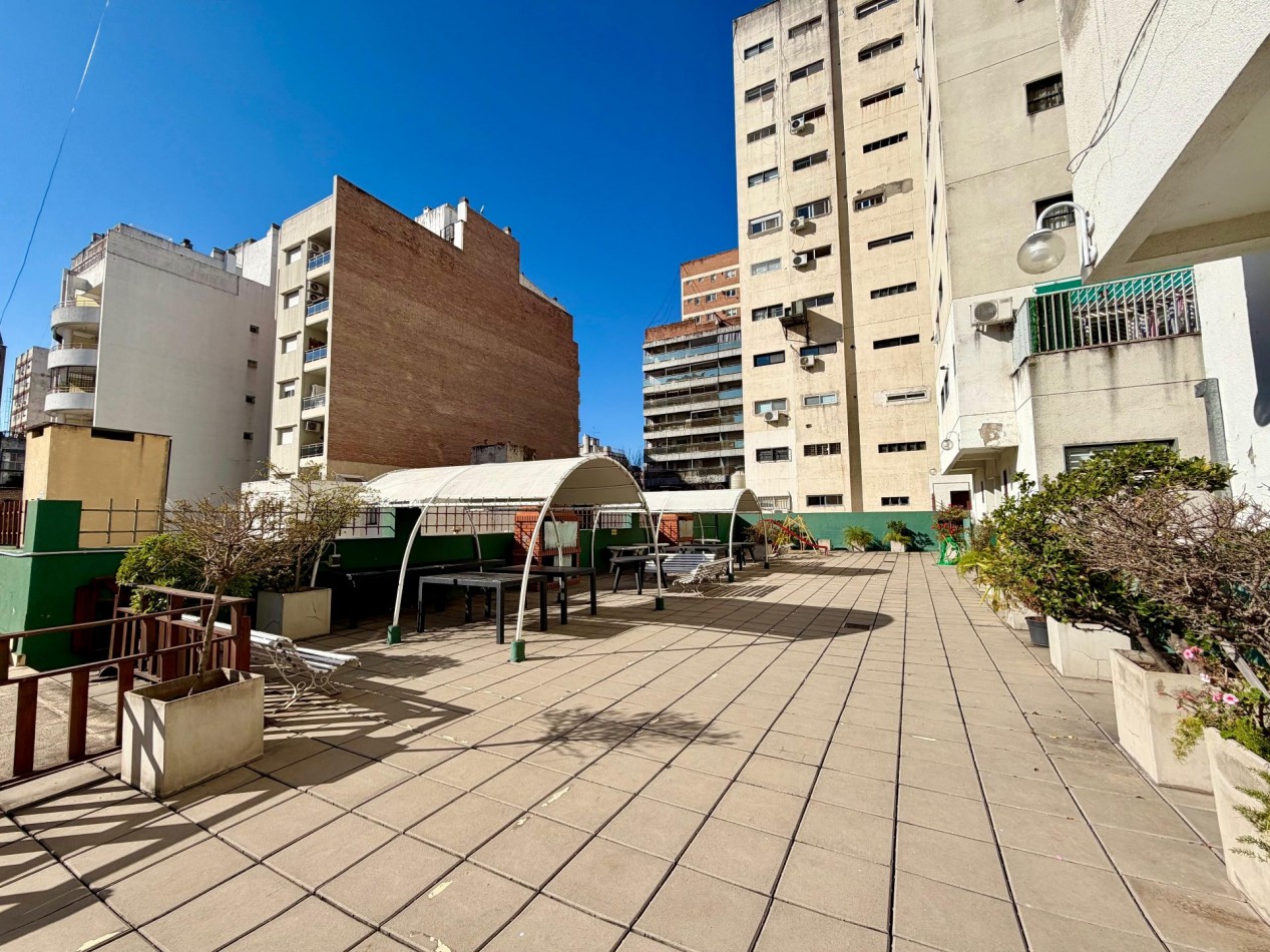 DEPARTAMENTO DE 3 DORMITORIOS, FRENTE , COCHERA Y AMENITIS, - PELLEGRINI 840; PISO 8 